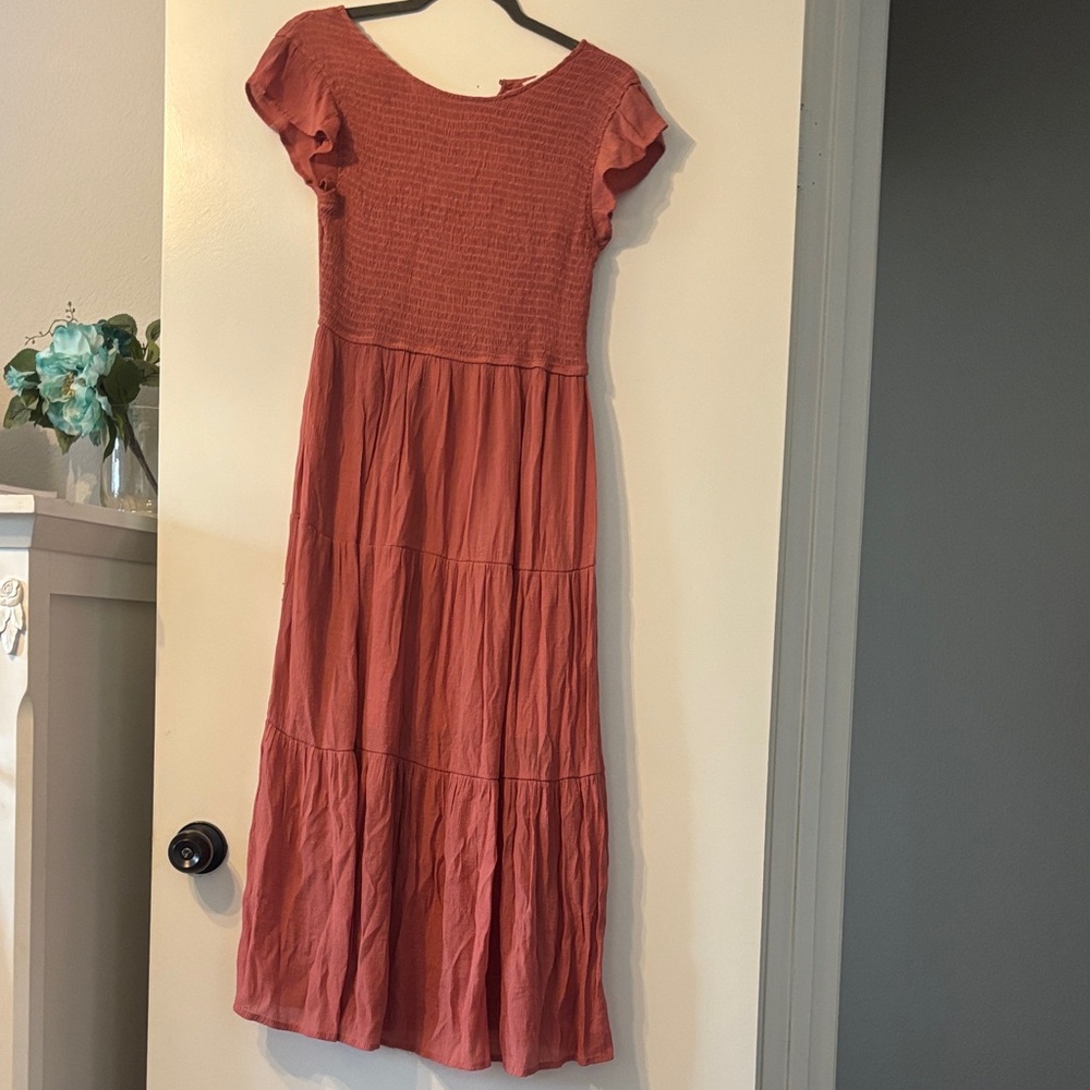 Chic Coral Midi Dress
